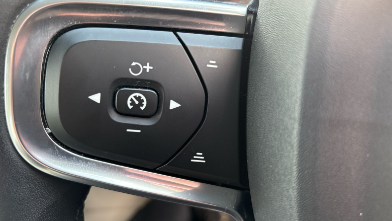 Volvo Xc40 1.5 T5 Recharge PHEV Inscription Pro 5dr Auto Estate